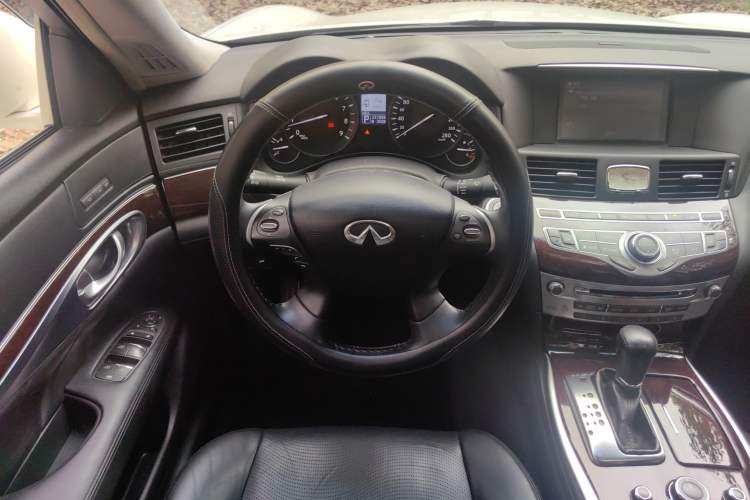 Used Infiniti Q70 2013 Q70L 2.5L Comfort Edition Steering Wheel