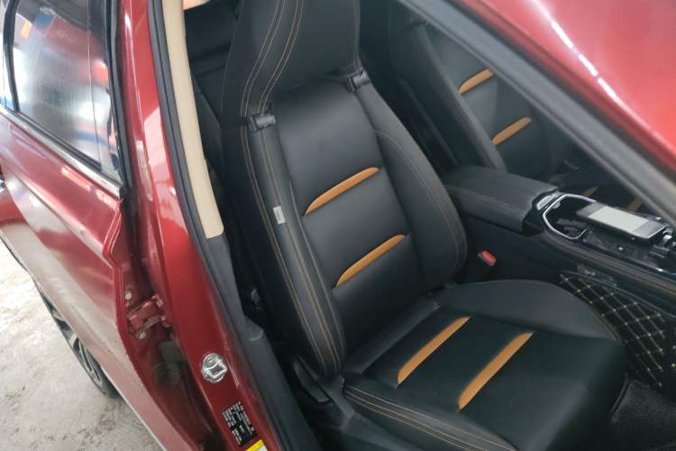 Used Bestune T77 2019 230 TID Automatic Prestige Version China V Emission Standard