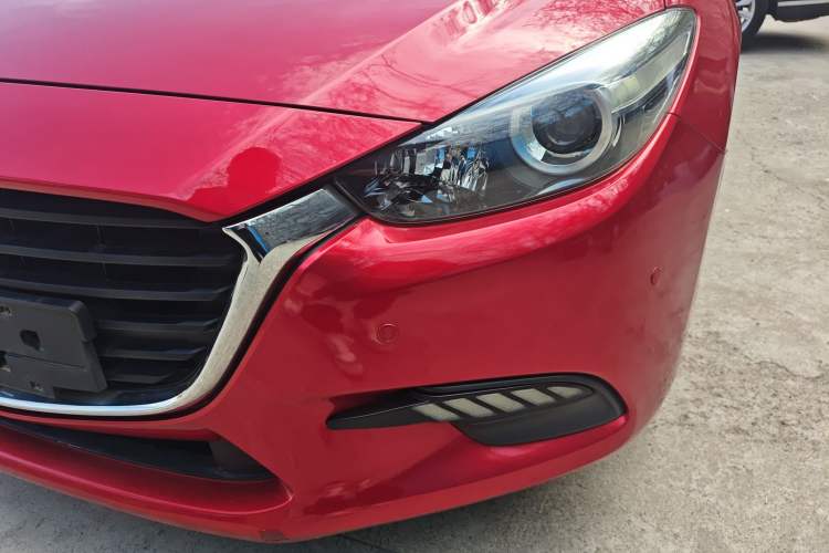 Used Mazda 3 Axela 2017 Sedan 1.5L Automatic Comfort Model Emission Standard China V Left Front Headlight