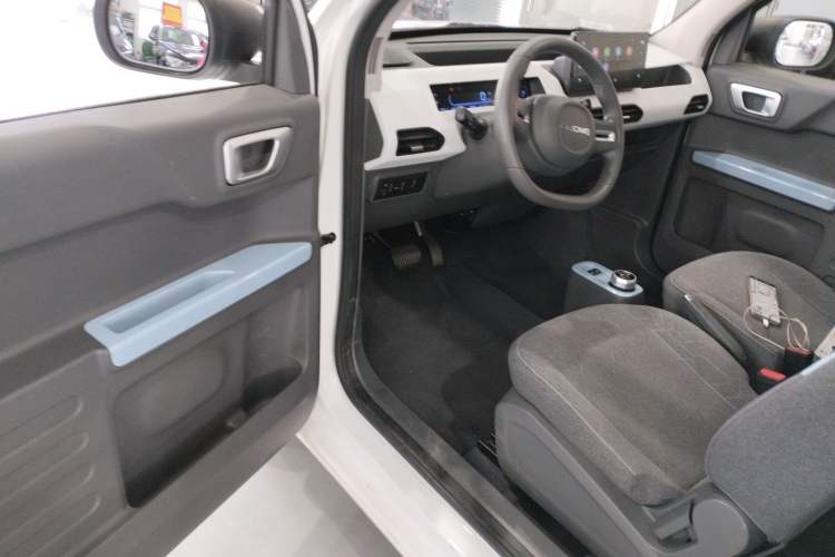 Used Geely Galaxy Panda 2023 Panda Mini 120km Super Cute Bear