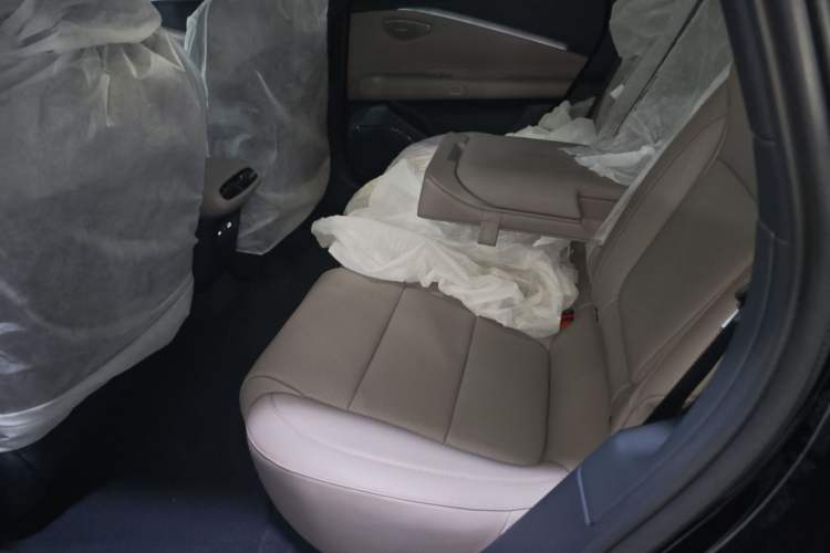 Used Lynk & Co Z10 2025 71 kWh 602 km Range Rear-Wheel Drive Pro