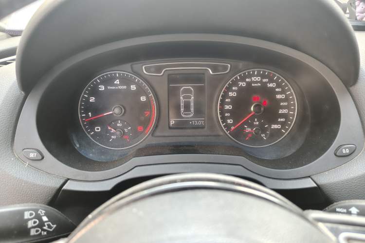 Used Audi Q3 2015 30 TFSI Comfort Model
