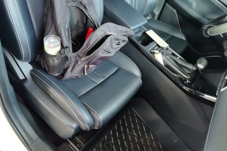 Used GAC Trumpchi GS4 2022 270T Automatic Smart Drive Navigation Edition Right Front Seat