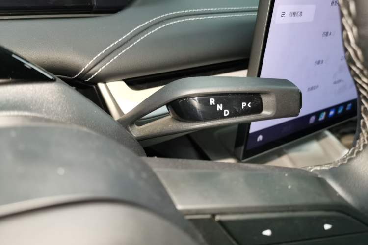 Used Xiaomi Auto SU7 2024 Four-Wheel Drive Ultra-Long Range Advanced Intelligent Driving Max Edition Gear Lever