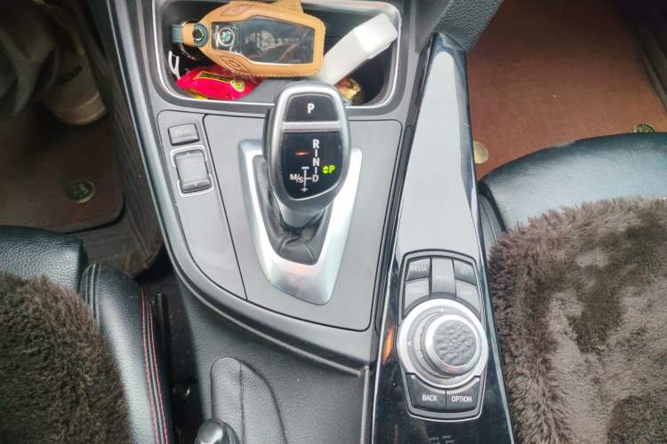 Used BMW 3 Series 2013 320i Sport Design Package
