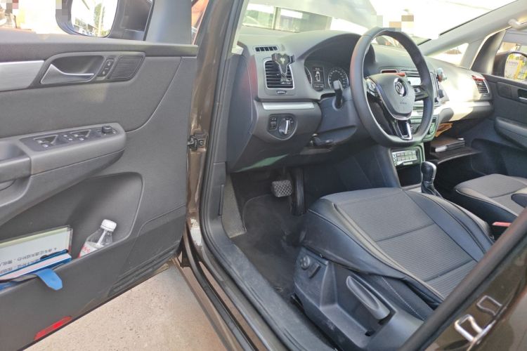 Used Volkswagen Sharan 2016 380TSI Comfort Edition 7-Seater Driver Seat