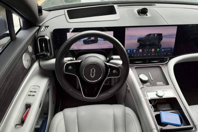 Used Hima AITO M9 2024 All-Electric Max Version 100 kWh 6-Seater