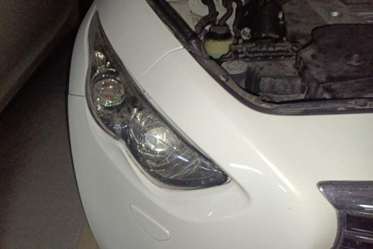 Used Infiniti QX70 2013 3.7L Standard Edition Right Front Headlight