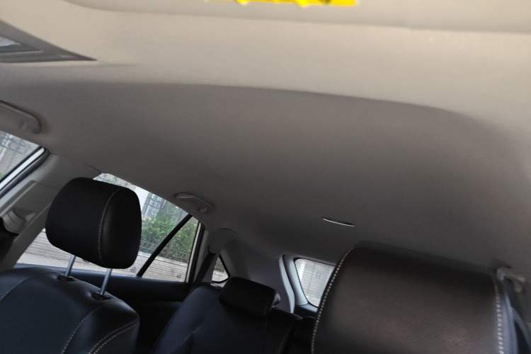 Used BYD S6 2014 2.0L Manual Luxury 5-Seater
