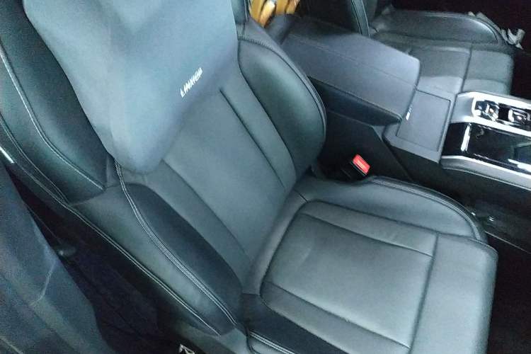 Used Mitsubishi AIRTREK 2022 Hardcore Edition
