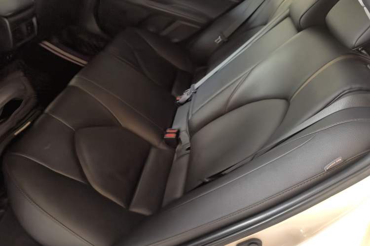Used Toyota Camry 2019 Revised Version 2.0G Luxury Edition Left Rear Seat