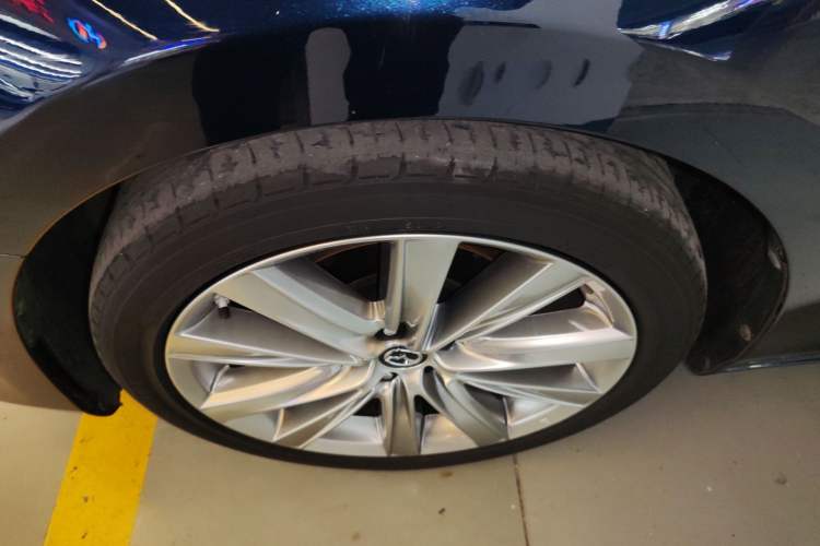 Used Mazda Atenza 2020 2.5L Sky Blue Prestige Edition Left Front Wheel Hub