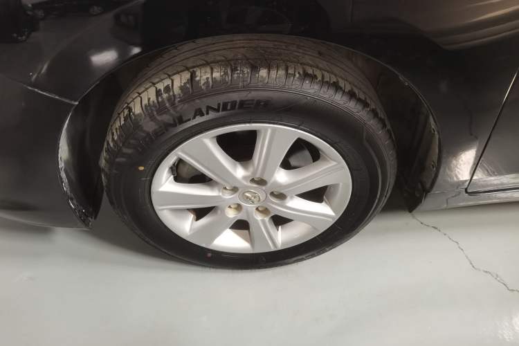 Used Toyota Verso 2014 Starlight 180E CVT Elite Edition Exterior 4