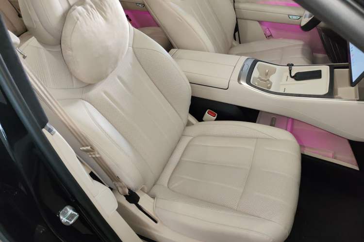 Used ONVO Luxeed L90 2025 Model—Ultra Six-Seater Version
