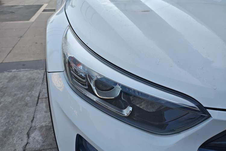 Used Kia kx1 Stonic 2019 1.4L Automatic Fun Edition China VI Right Front Headlight