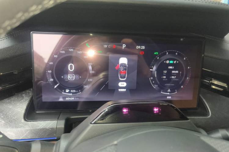 Used Lynk & Co 09 2021 2.0T Halo Seven-Seater
