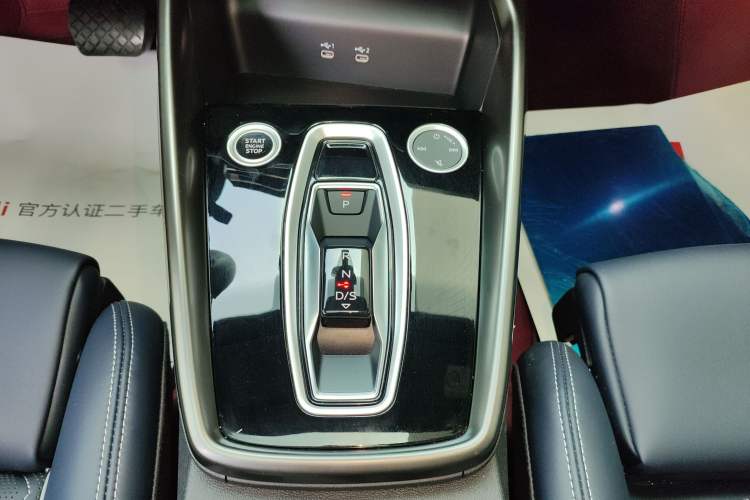 Used Audi A3 2025 Sportback 35TFSI Prestige Edition + Luxury Selection Package Gear Lever