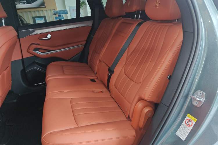 Used BYD Tang L 2025 EV with 670 km Range LiDAR and Premium Features