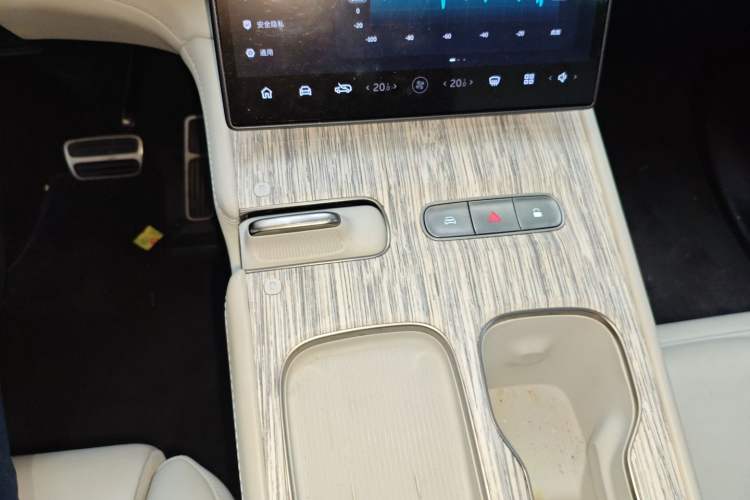 Used Nio ES7 2022 100kWh First Edition Gear Lever