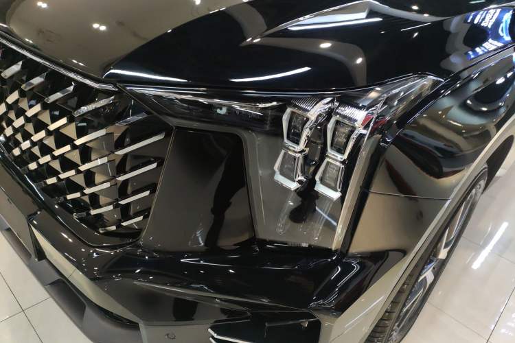 Used GAC Trumpchi GS8 2024 Linghang Series 2.0 TGDI Two-Wheel Drive Luxury Smart Connectivity Version
