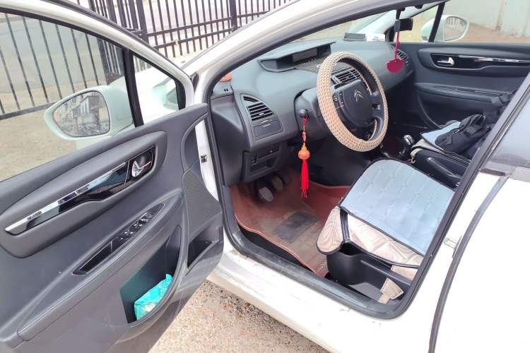 Used Citroen C-Quatre 2016 Classic Sedan 1.6L Manual - Premium Version