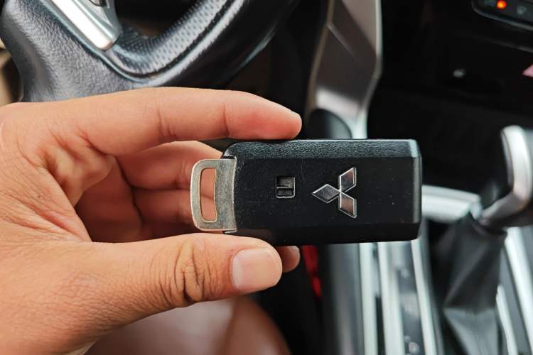 Used Mitsubishi Pajero Sport  Vehicle Key