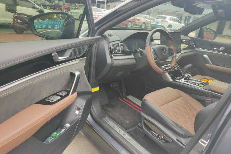 Used BYD Tang New Energy 2023 DM-i Champion Edition 112KM Prestige Model Driver Seat