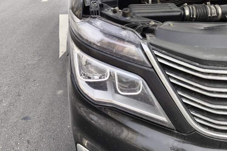 Used FORTHING Lingzhi 2018 M5L 1.6L 7-Seater Luxury Model
