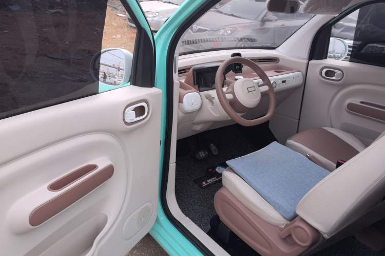 Used Bestune Pony 2026 222km Colorful Horse Interior 3