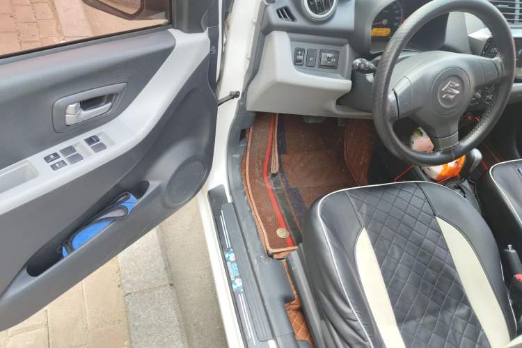 Used Suzuki Alto 2013 1.0L Automatic Luxury Model
