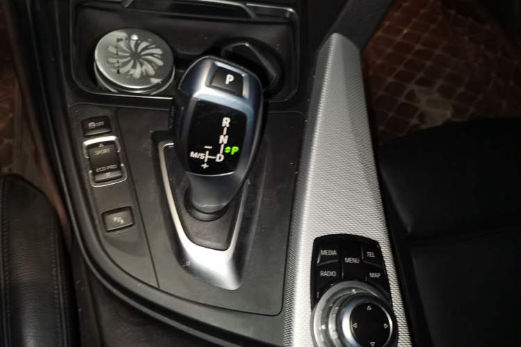 Used BMW 3 Series GT 2016 320i Design Package Edition Gear Lever