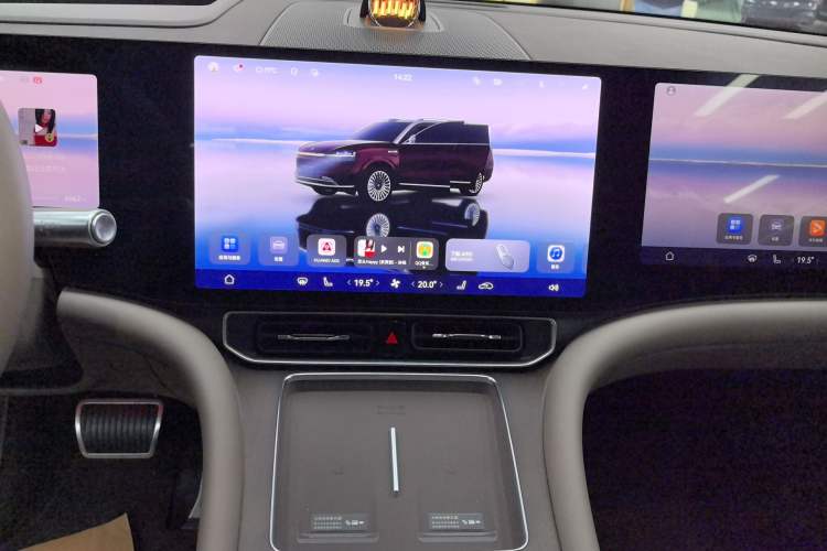 Used Hima AITO M9 2025 Extended-Range Max Version 52 kWh 6-Seater Edition Audio And AC Panel