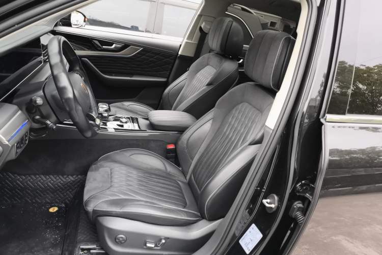 Used Hongqi HS5 2022 Facelifted Version 2.0T Smart Connect Flagship All-Wheel-Drive Edition