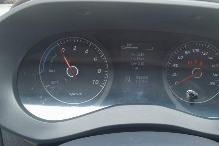 Used Wuling Yangguang 2024 300KM Comfort Version Passenger Van 75kW Instrument Cluster