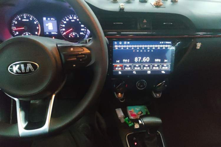 Used Kia KX Cross 2017 1.4L AT GLS
