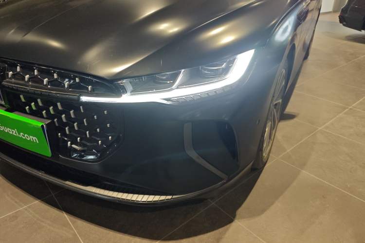 Used Lincoln Z 2024 2.0T Two-Wheel Drive Prestige Hybrid Version
