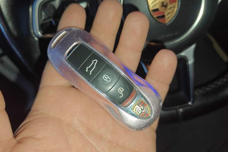 Used Porsche Macan 2017 Macan 2.0T Vehicle Key