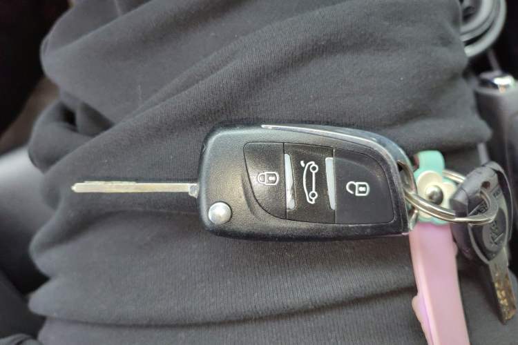 Used Citroen C-Quatre 2014 1.6L Manual Car Connectivity Edition Vehicle Key