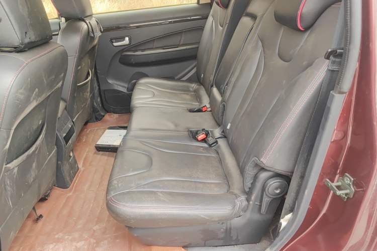 Used Dongfeng Fengon 370 2016 1.5L Manual Luxury 7-Seater Left Rear Seat