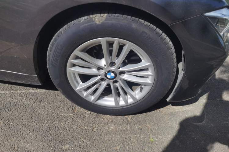 Used BMW 3 Series 2015 320Li Luxury Edition Fashion Model Right Front Wheel Hub