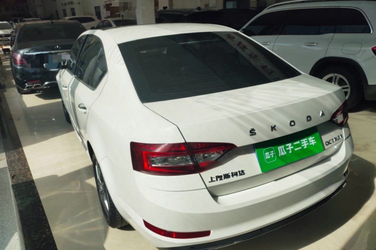 Used Skoda Octavia 2020 1.5L Automatic SmartDrive Luxury Edition Exterior 2