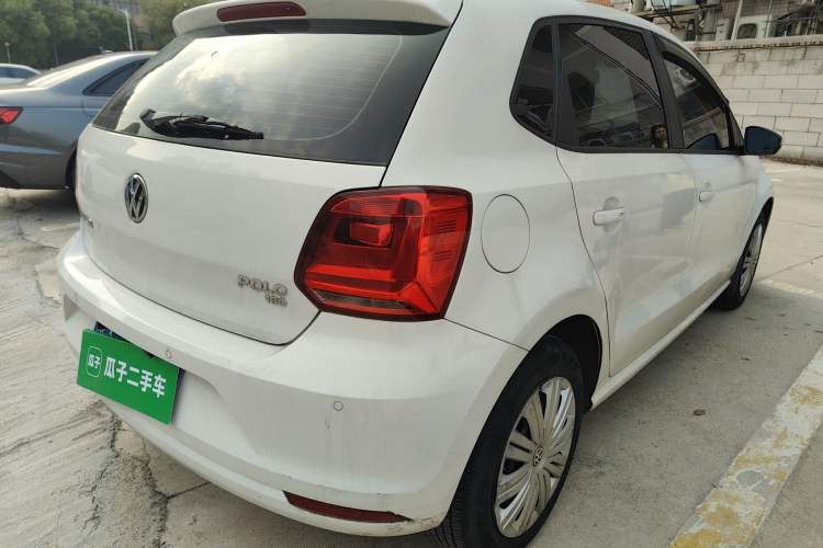 Used Volkswagen Polo 2016 1.6L Automatic Comfort Model
