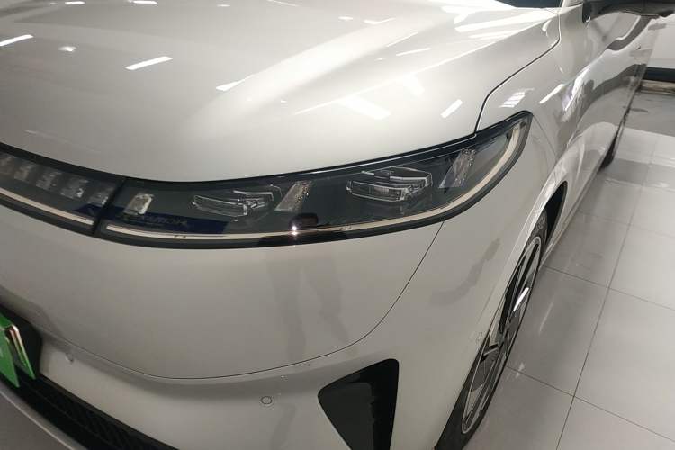 Used Dongfeng eπ eπ008 2025 210 Ultra Range-Extended Version 6 Seats Left Front Headlight