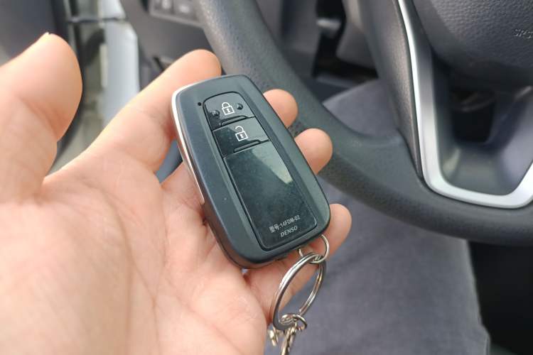 Used Toyota RAV4 2020 2.0L CVT Two-Wheel Drive Fashion Edition Interior 1