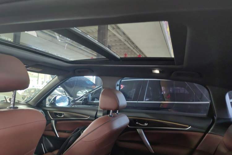 Used Honda UR-V 2017 370TURBO 2WD Prestige Edition China V Headliner