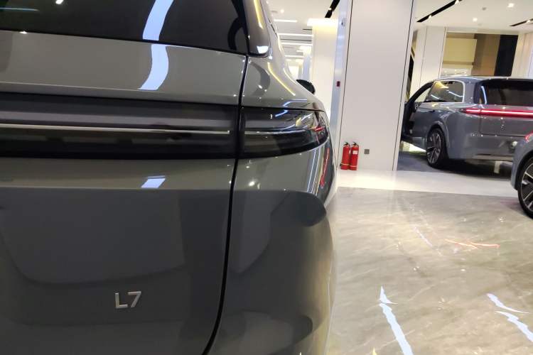 Used Li Auto L7 2025 Ultra Smart Refreshed Edition
