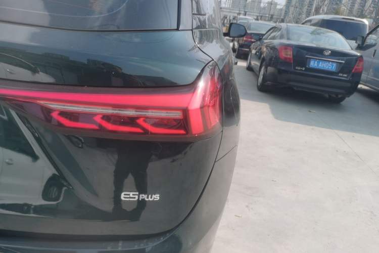 Used Landian E5 PLUS 2025 165 km Long-Range Pro Version with 5 Seats