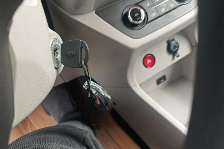 Used JMEV Xiao Qilin 2024 201km Comfort Version Interior 1