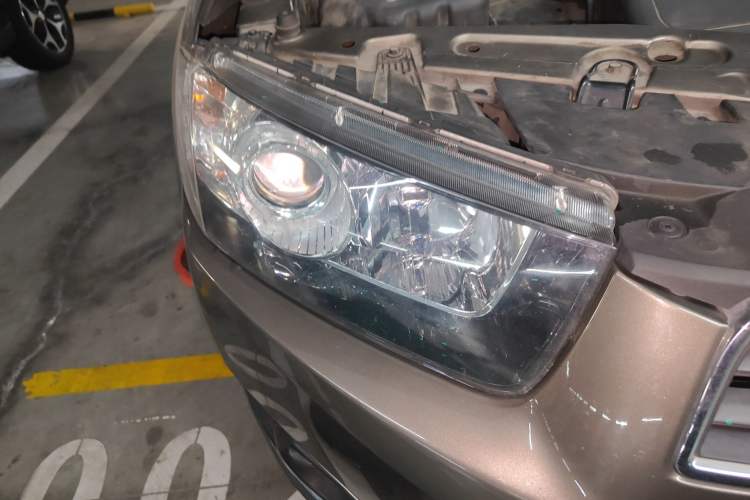 Used Chevrolet Captiva 2015 2.4L 4x4 Flagship Edition 7-Seater
