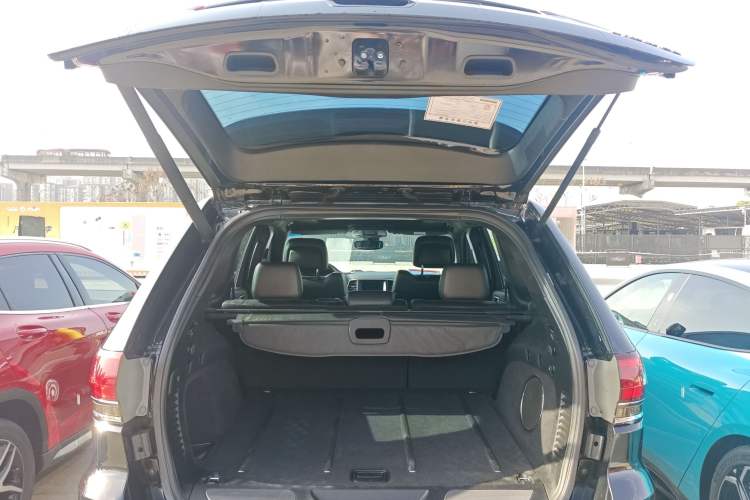 Used Jeep Grand Cherokee 2016 3.0L Comfort Navigation Edition
